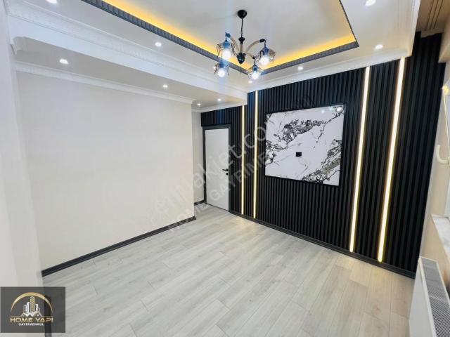 Home'dan Sultançiftliği Mh'de Acil Satılık 2+1 105m² Y.giriş Kat