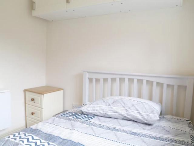 Homely single bedroom in Phibsborough