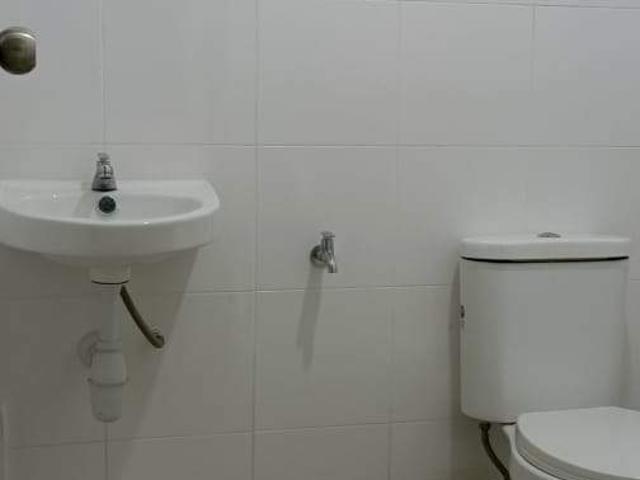 Homestay Corner Unit House, 2km from PD's most popular beach