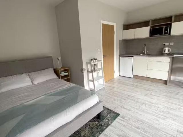 Honeypark, Dunlaoghaire, Dun Laoghaire, Co. Dublin is for rent