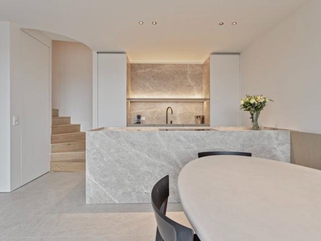 Hoogwaardig afgewerkt nieuwbouw duplex appartement