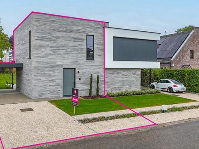 Hoogwaardig afgewerkte woning met industriële look!