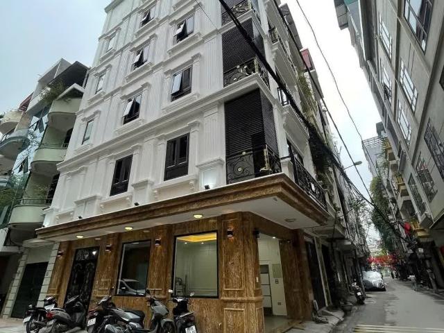 Hoa hậu mặt phố kinh doanh sầm uất lô góc tại quận Ba Đình