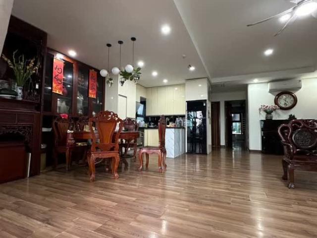 Hoa Hậu Chung Cư Ở Mỹ Đình Giá 11 Tỷ