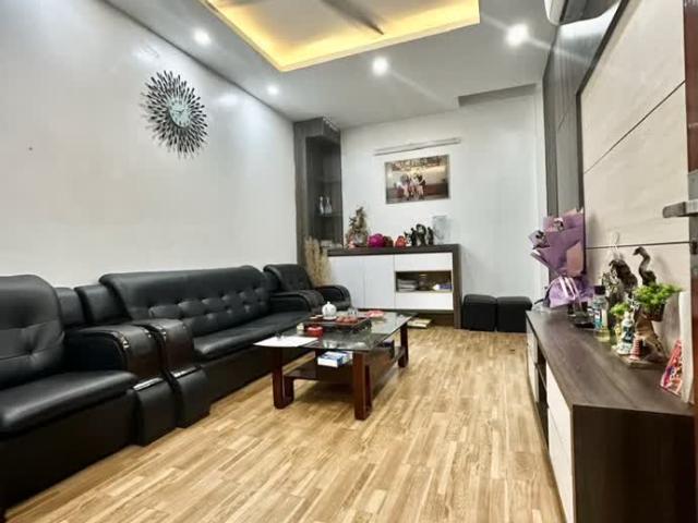 HOA HẬU HOÀNG MAI, 6 Tầng, Cách Mặt Phố Nguyễn An Ninh 30m, Thông ô bàn cờ – Giá 12.5 Tỷ!