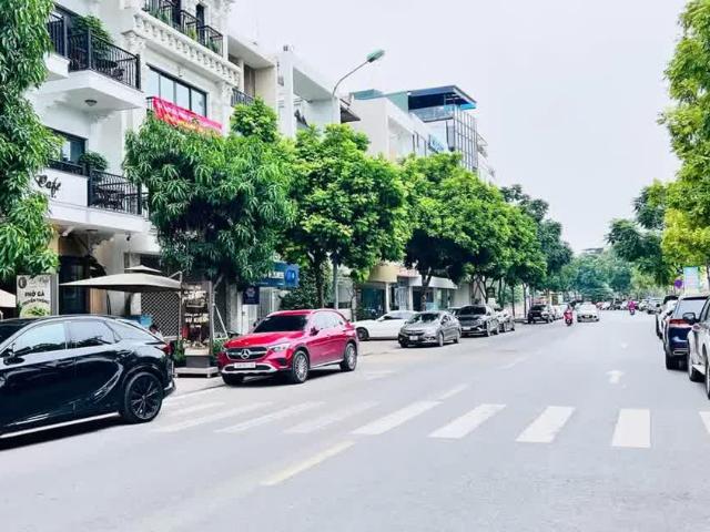 Hoa Hậu Phố Lâm Hạ 70M2 7t, MT5M View Công Viên, An Cư Hưởng Thụ Chỉ 2X Tỷ