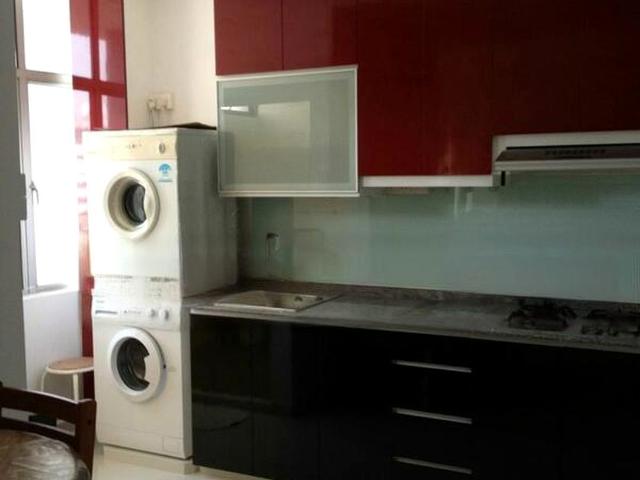 Hoa Nam Building D8, Apartment