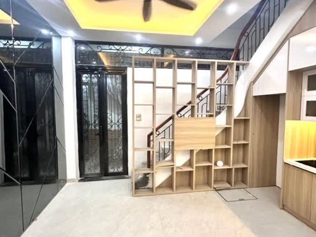 Hoàng hoa thám 25m x4 tầng 6,89 tỷ 10m ô tô, 20m ra phố, 2 mặt ngõ, nhà đẹp