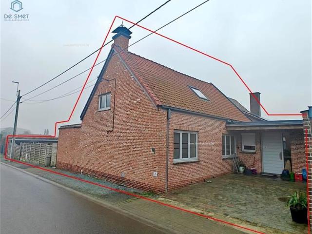 HOB met open leefruimte en slaapvertrek te koop te ZOTTEGEM 9620