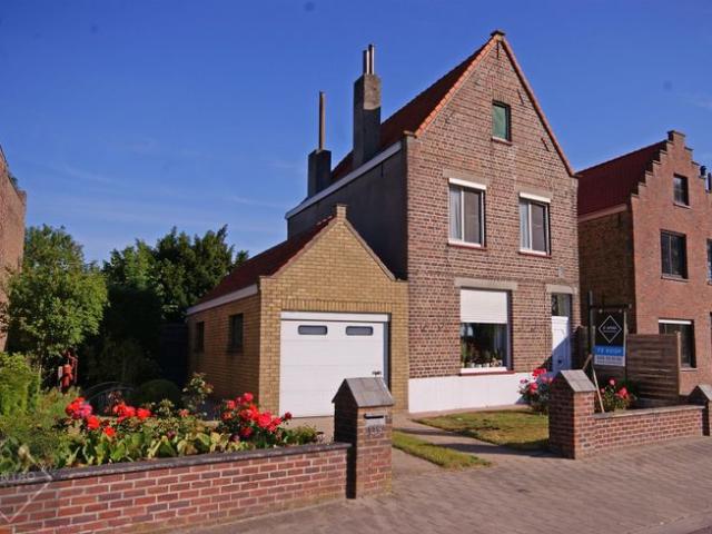 Hob met 4 slpks, garage en ruime berging op 885m2 te Dudz.