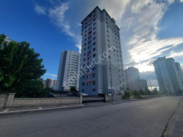 Hobi Bahçeli 5 Odalı Daire yüksek Kredi İmkanı