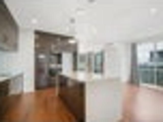 Hobsonville, 4 bedrooms, $900 pw