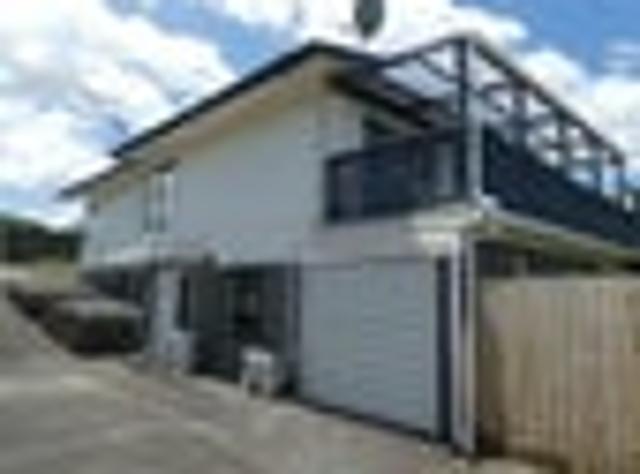 Hobsonville, 5 bedrooms, $950 pw