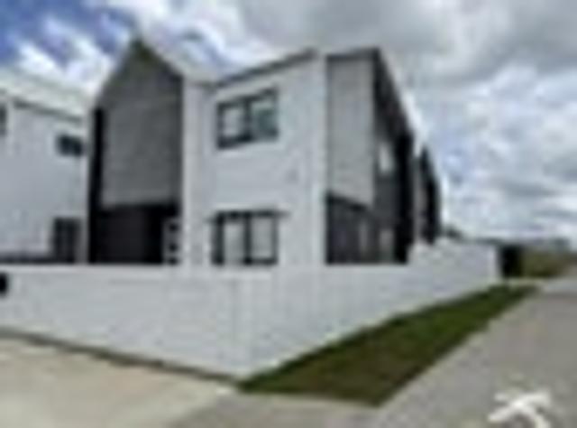 Hobsonville, 5 bedrooms, $1100 pw