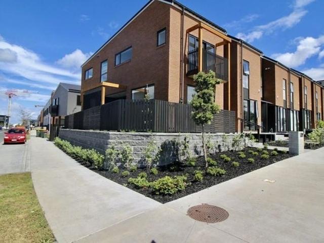 hobsonville, 5 bedrooms