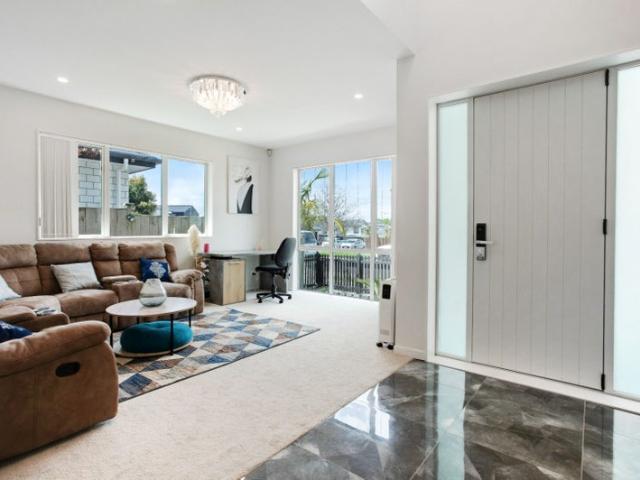 hobsonville, 6+ bedrooms
