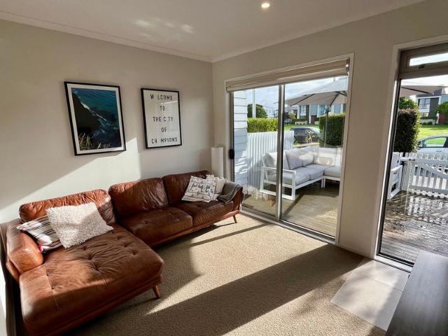 hobsonville, 2 bedrooms