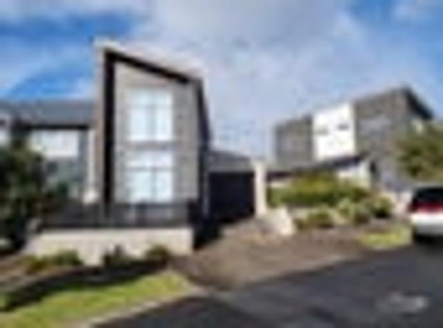 Hobsonville, 2 bedrooms, $700 pw