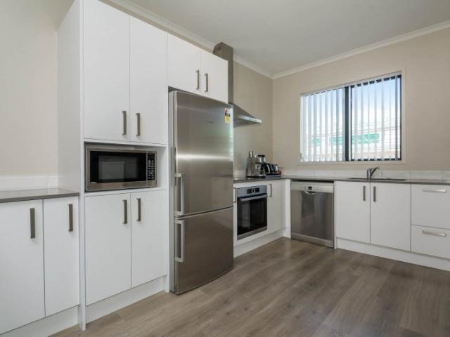 hobsonville, 3 bedrooms