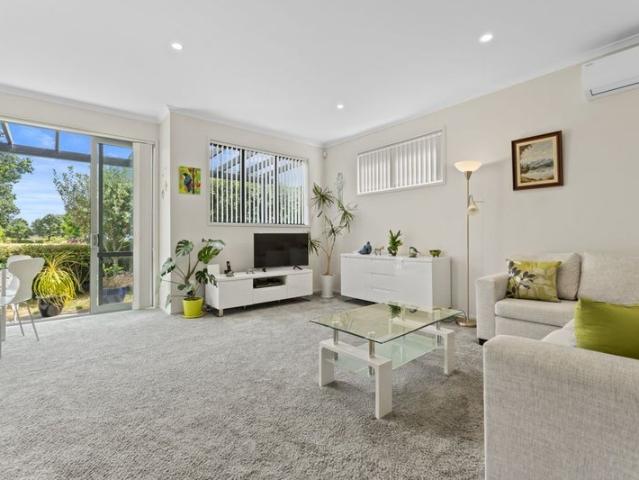 hobsonville, 3 bedrooms