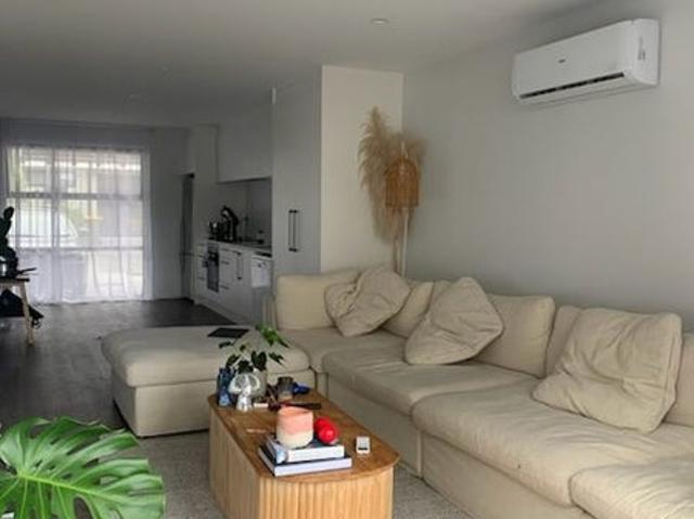 Hobsonville, 3 bedrooms