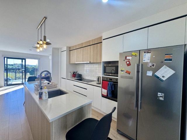 hobsonville, 3 bedrooms