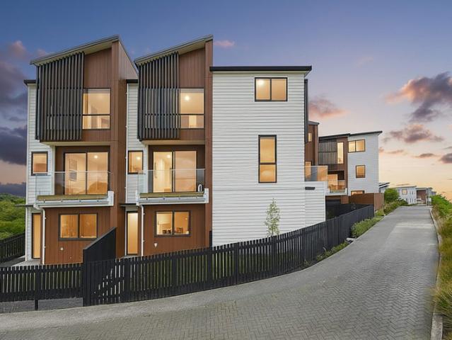 Hobsonville, 3 bedrooms