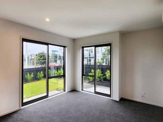 Hobsonville, 3 bedrooms, $660