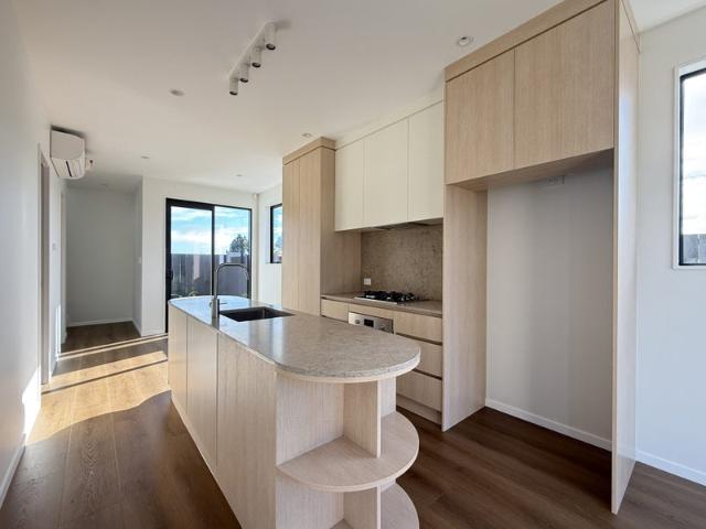 hobsonville, 3 bedrooms