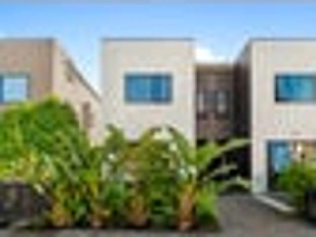 Hobsonville, 3 bedrooms, $740 pw