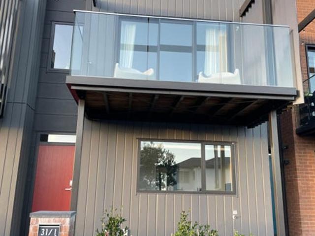hobsonville, 3 bedrooms