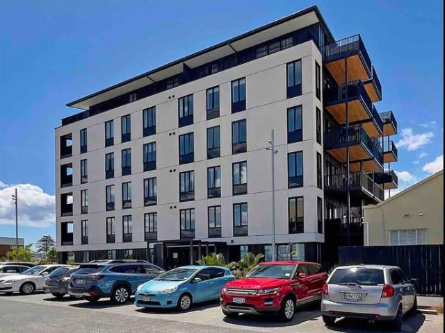 hobsonville, 3 bedrooms
