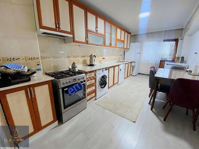 Hocalı Cadde'de Fırsat! Kök Tapulu Ara Katta 3+1 Daire!