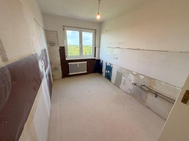 Hoch hinaus Renovierungsbedürftige 3 Zimmer Wohnung mit fantastischem Weitblick im 11.OG!
