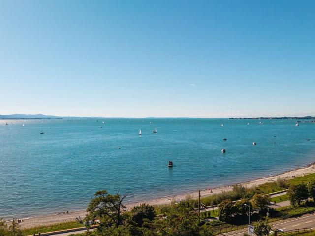 Hochmoderner Luxus mit unverbaubarer Seesicht