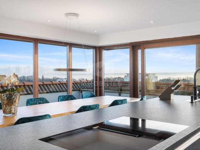 Höchster Wohnkomfort mit grenzenloser Aussicht Exklusives Penthouse in Friedrichshafen