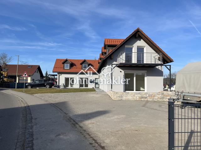 Hochwertig ausgestattete 3 Zimmerwohnung im Dachgeschoss, frisch saniert Energieklasse A