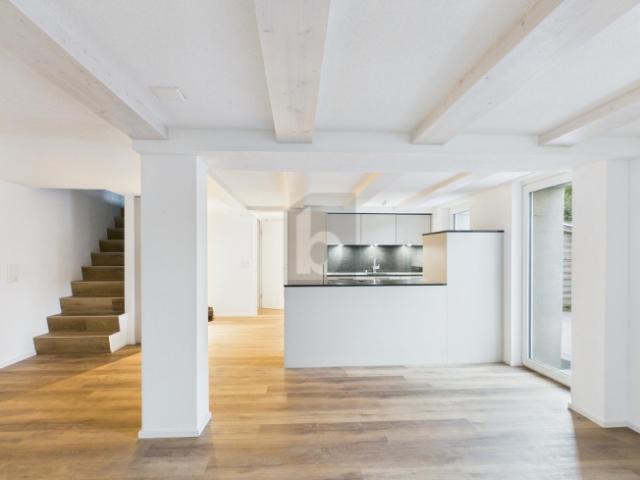 HOCHWERTIG UND KOMPLETT RENOVIERT