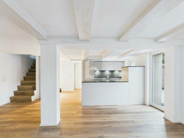 HOCHWERTIG UND KOMPLETT RENOVIERT