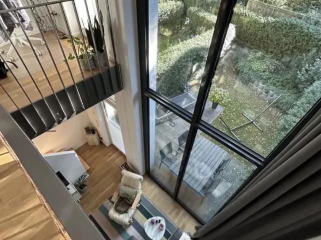 Hochwertige 2 Zimmer Wohnung Maisonette im Hinterhof mit eigenem Garten in Neuhausen