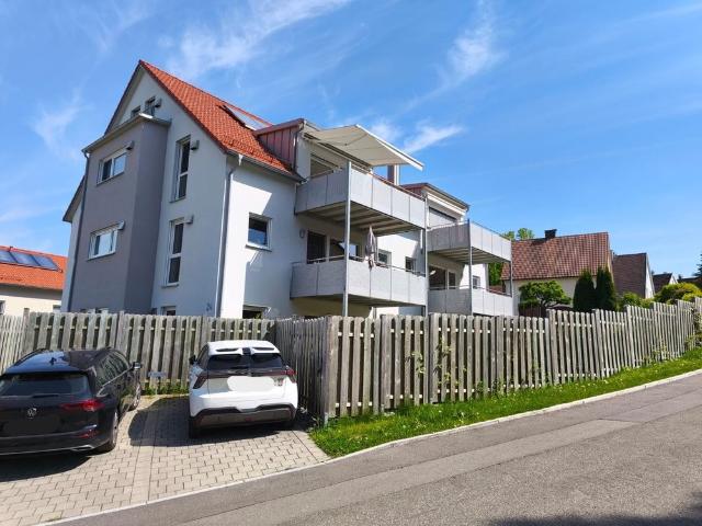 Hochwertige Drei Zimmer Wohnung zu vermieten