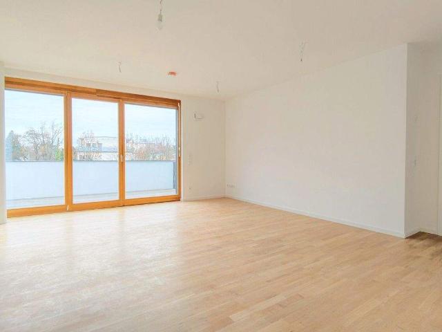 Hochwertige Familienwohnung mit großem Balkon & Gäste WC Sofortbezug möglich!
