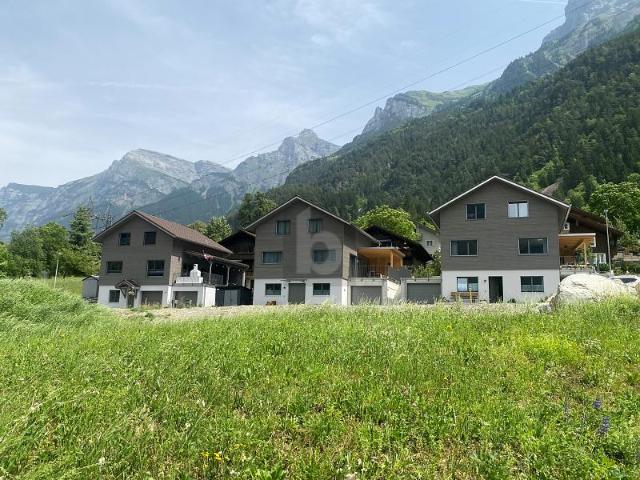 HOCHWERTIGER ERSTBEZUG MIT EINLEGERWOHNUNG