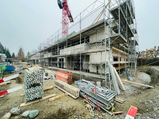 HOCHWERTIGER NEUBAU MIT GARTENSITZPLATZ