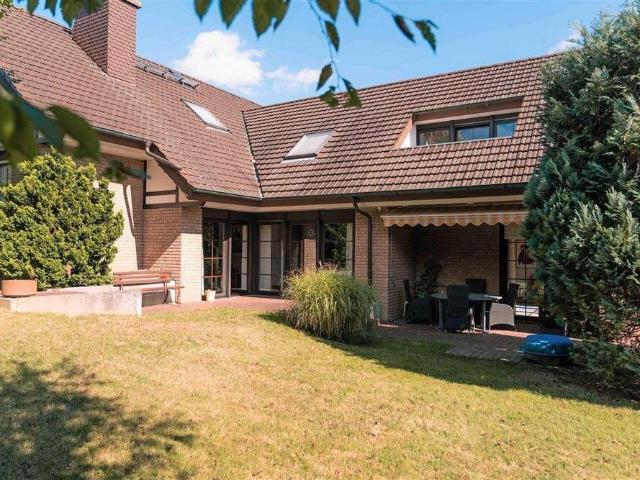 Hochwertiges Architektenhaus mit großem Grundstück in Nordshausen