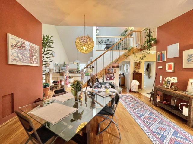HOCHWERTIGES GALERIE LOFT MIT 3 ZIMMERN + GROSSER TERRASSE + 2 GARAGEN