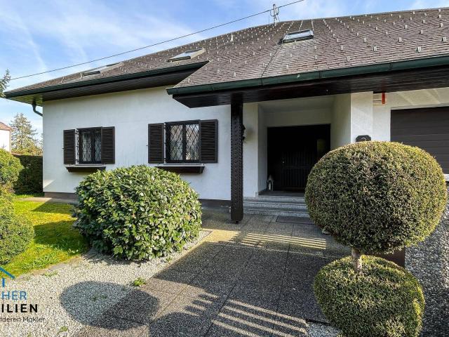 Hochwertiges Ein /Mehrfamilienhaus mit zwei Wohneinheiten in ruhiger Zentrumslage