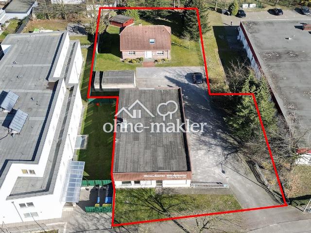 Hochwertiges Einfamilienhaus + Gewerbehalle 2 Garagen 10 Stellplätze in Lünen prov. frei zu verk!