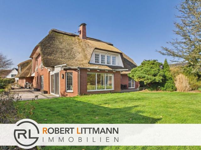 Hochwertiges Landhaus mit Reetdach Stilvolles Wohnen an der Nordseeküste