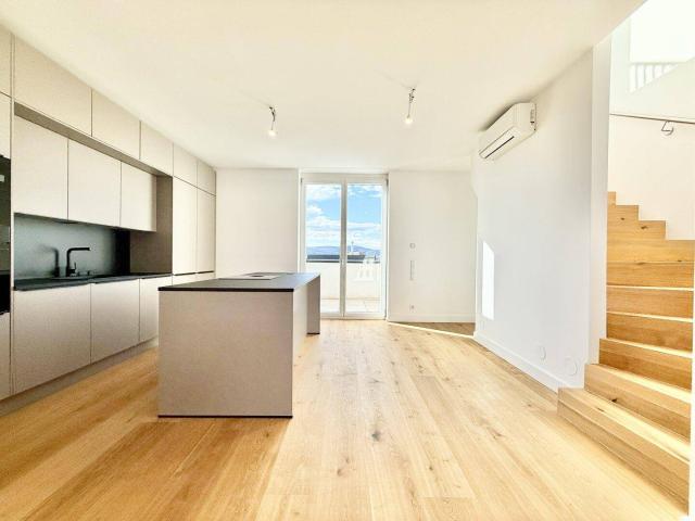 ÜBER DEN DÄCHERN Klima ca. 99m² NFL 3 Zimmer 2 Terrassen Einbauküche